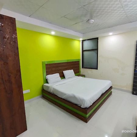 Hotel Royal Town New Delhi Luaran gambar