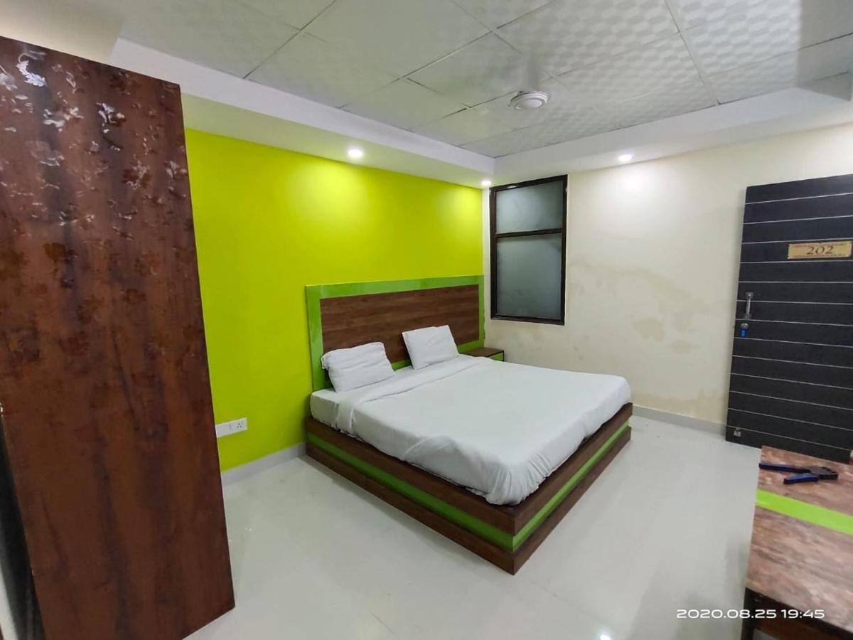Hotel Royal Town New Delhi Luaran gambar