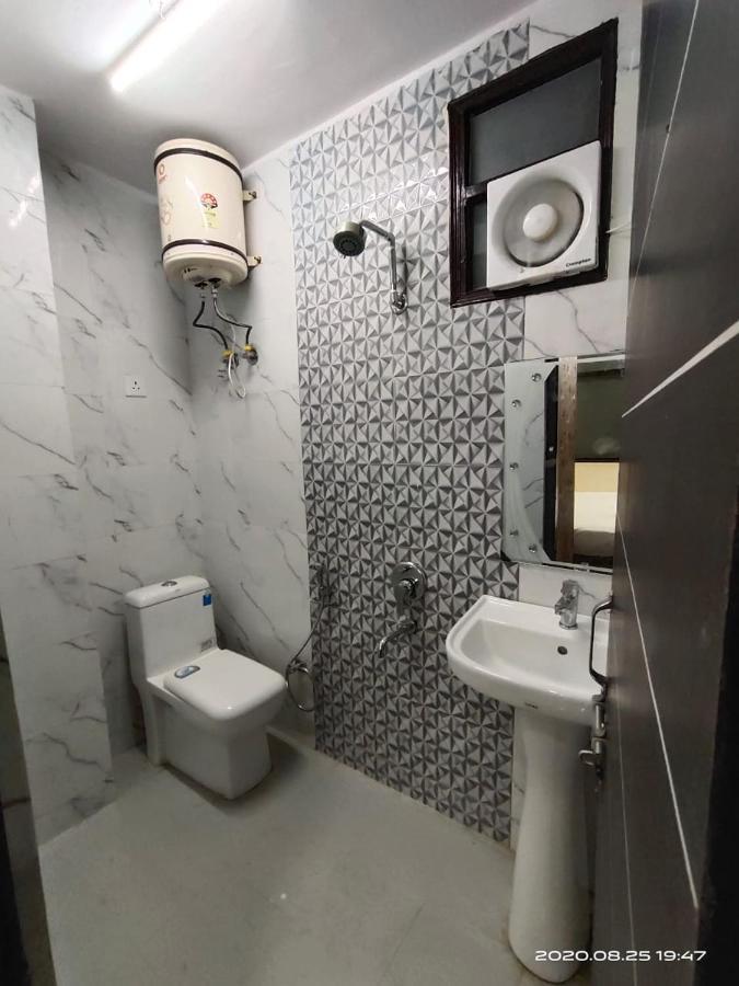 Hotel Royal Town New Delhi Luaran gambar